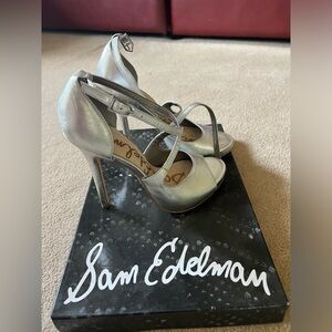 Like new high heels 4in